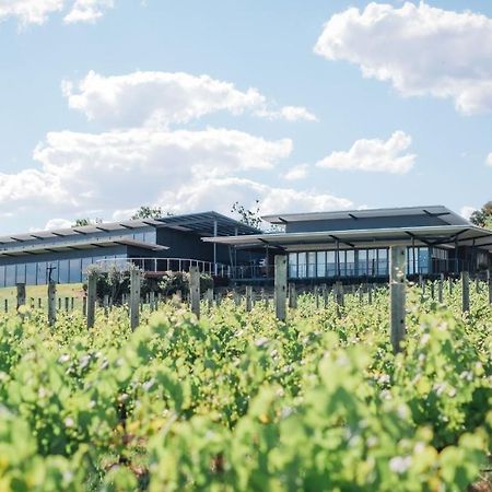 Balgownie Estate Yarra Valley Yarra Glen Exterior photo The winery at the Charlesworth Estate