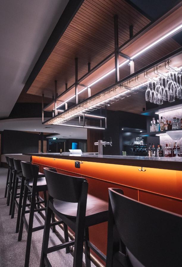 Balgownie Estate Yarra Valley Yarra Glen Exterior photo The bar at the new terminal